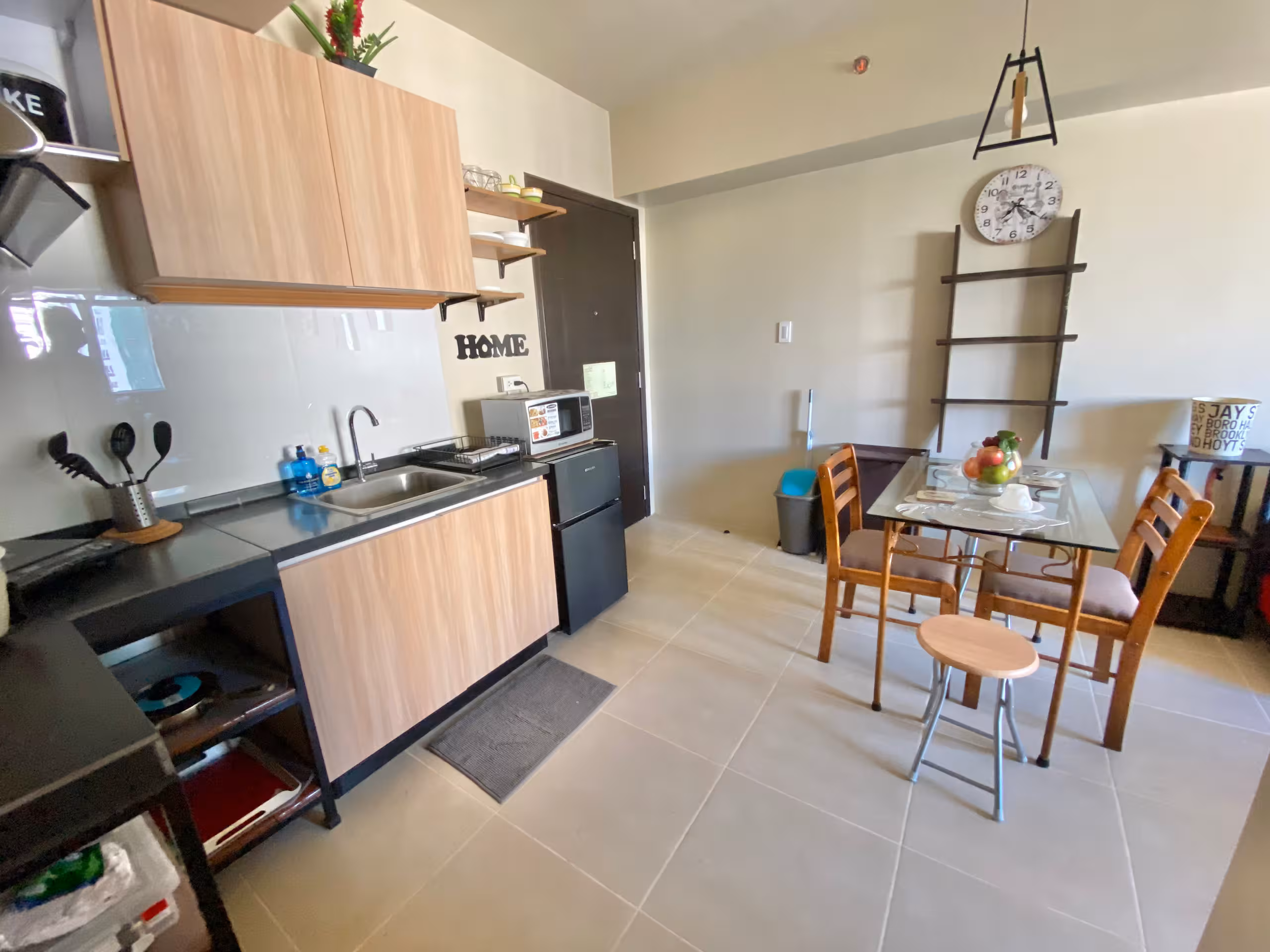 Luxurious 1 bedroom living in BGC Avida Towers Turf