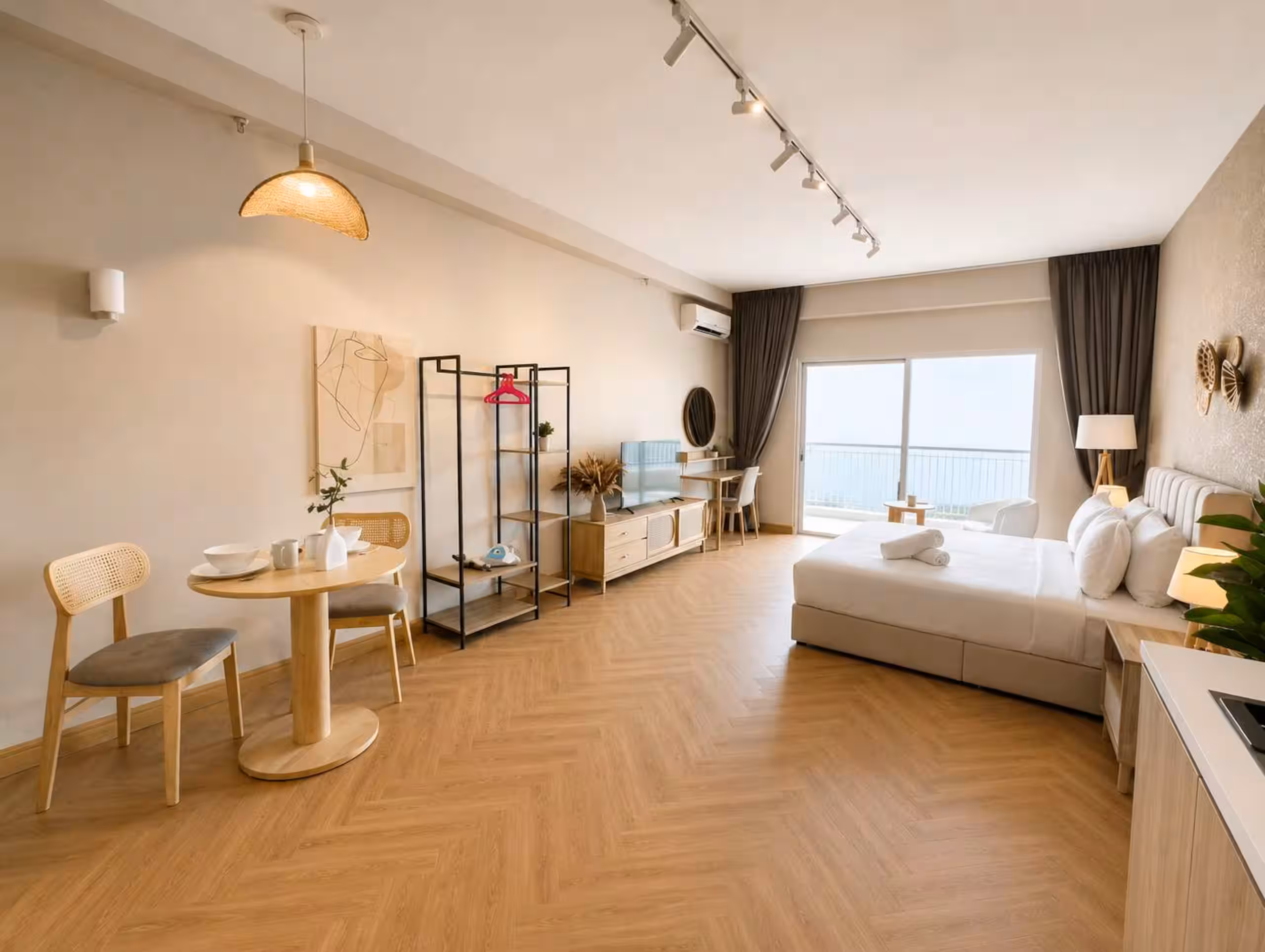 Studio Unit with Beach Access