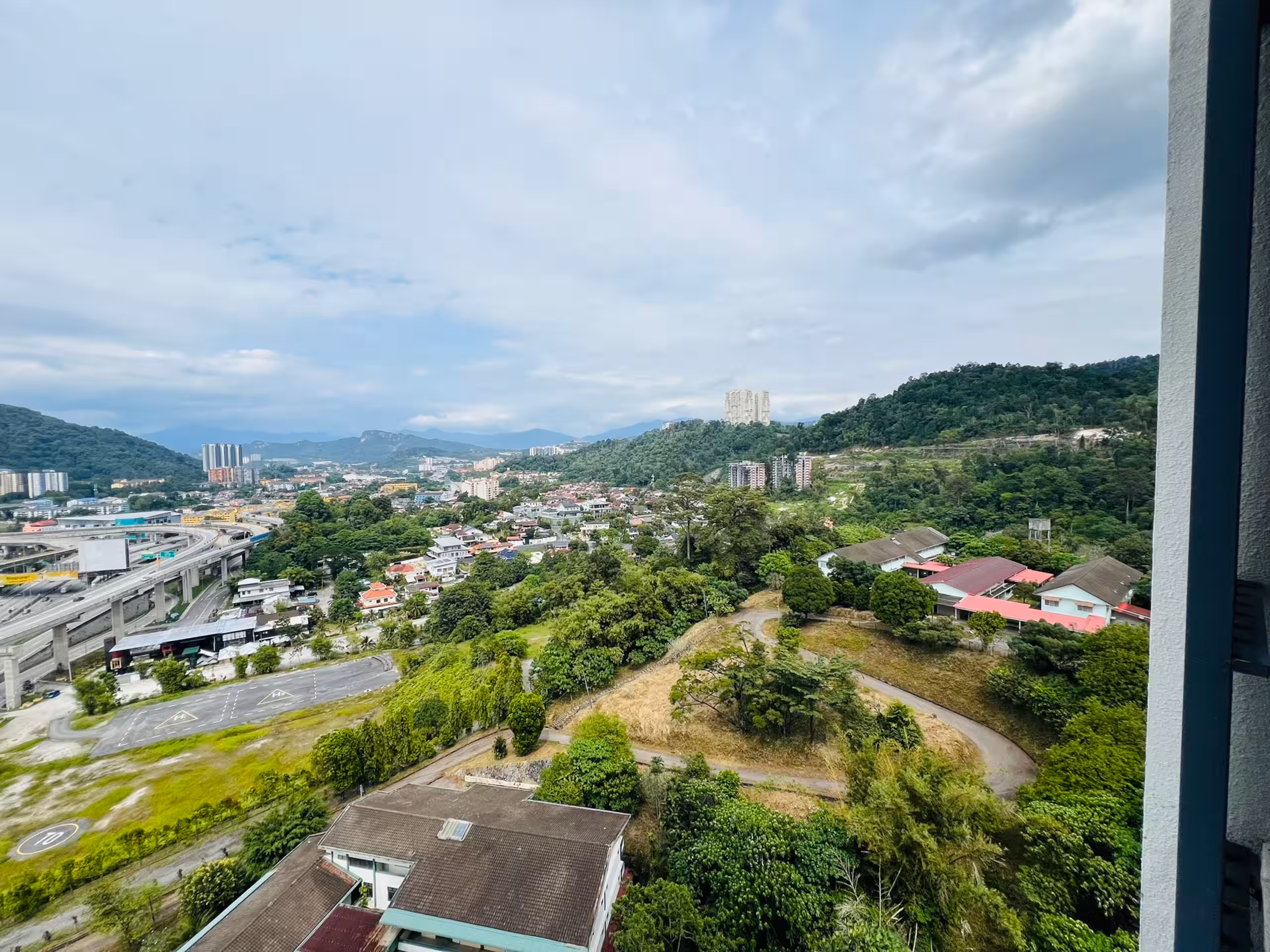 Studio Condo at Sky Romance