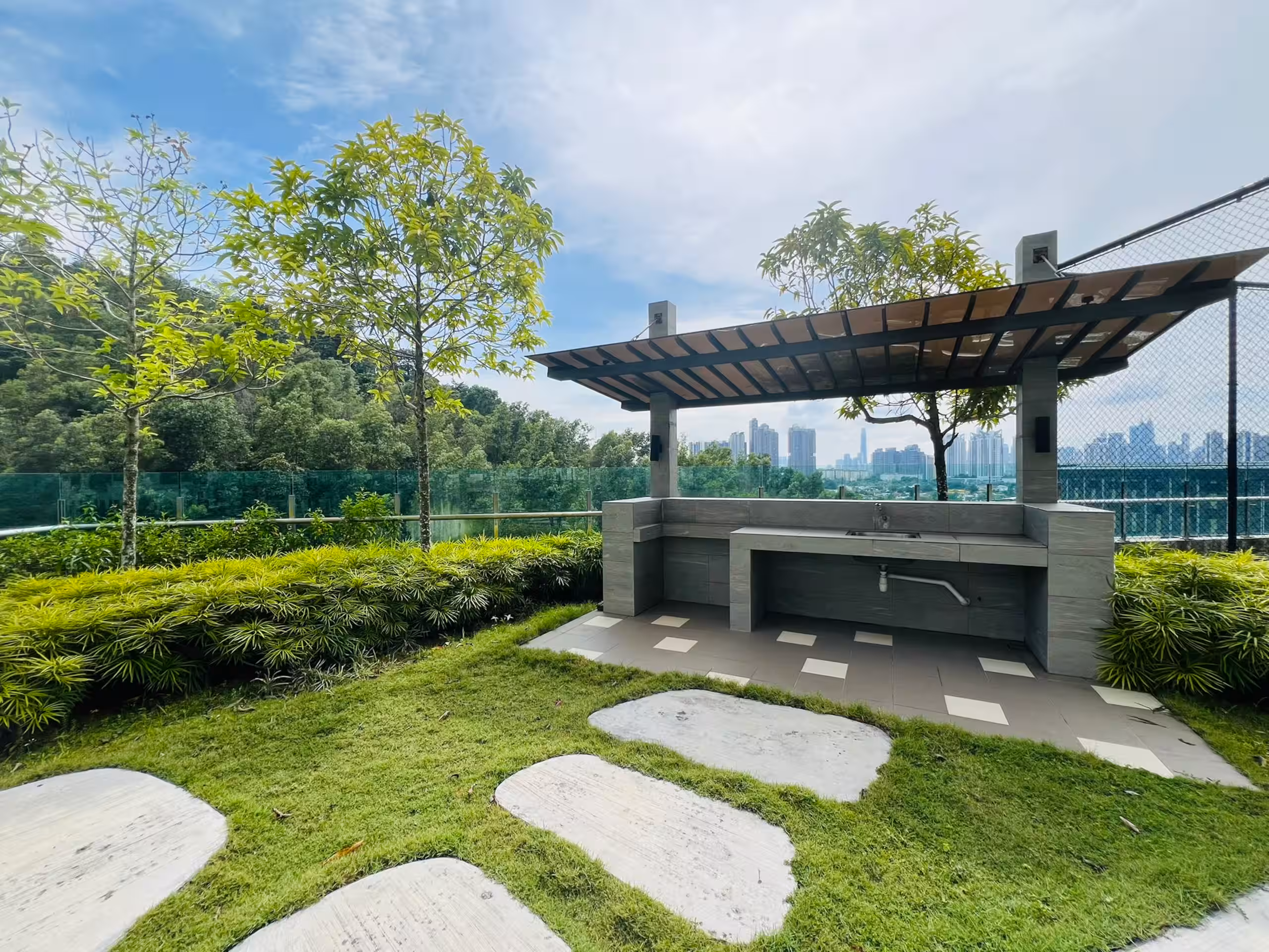 Studio Condo at Sky Romance