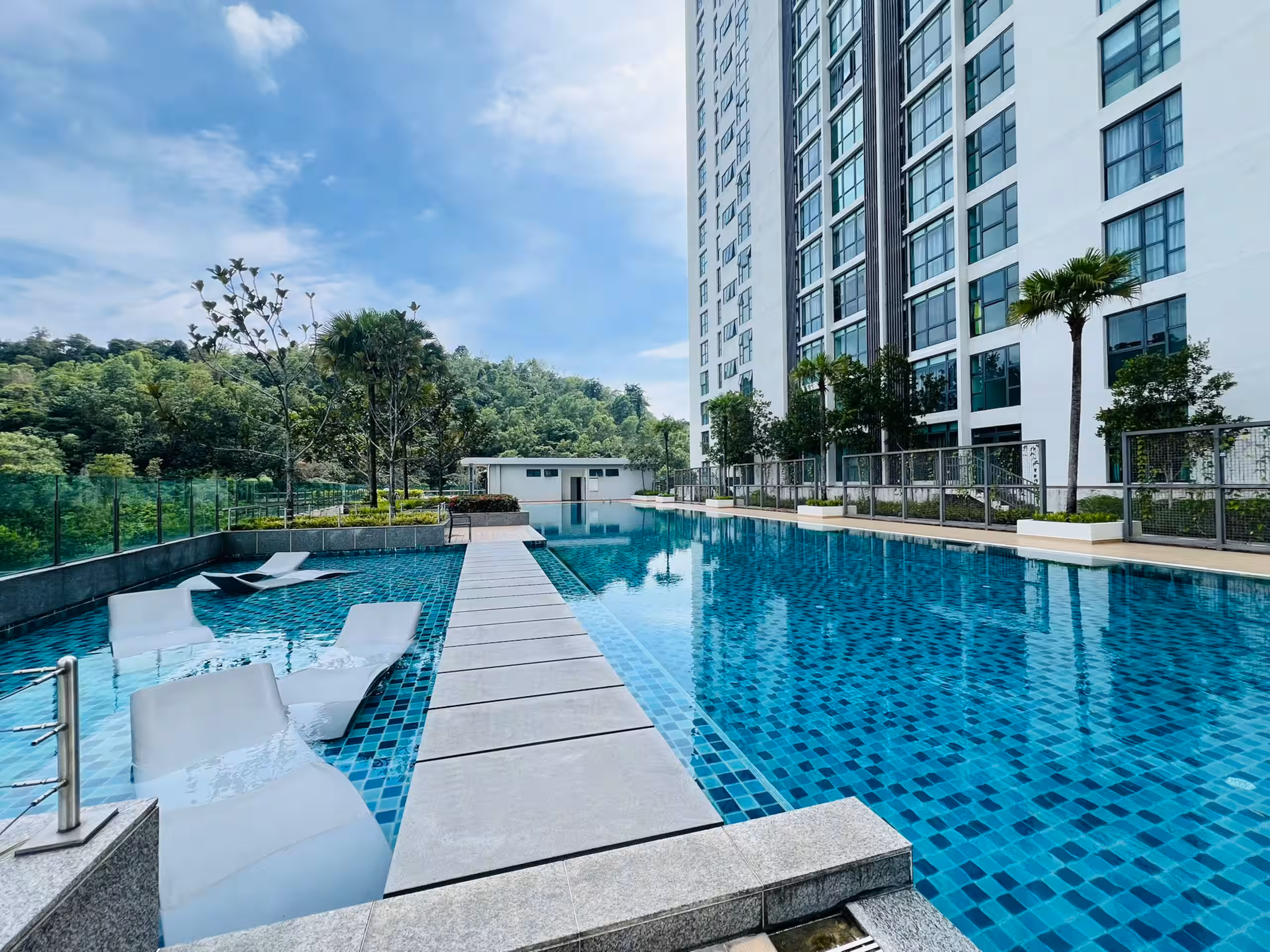 Studio Condo at Sky Romance