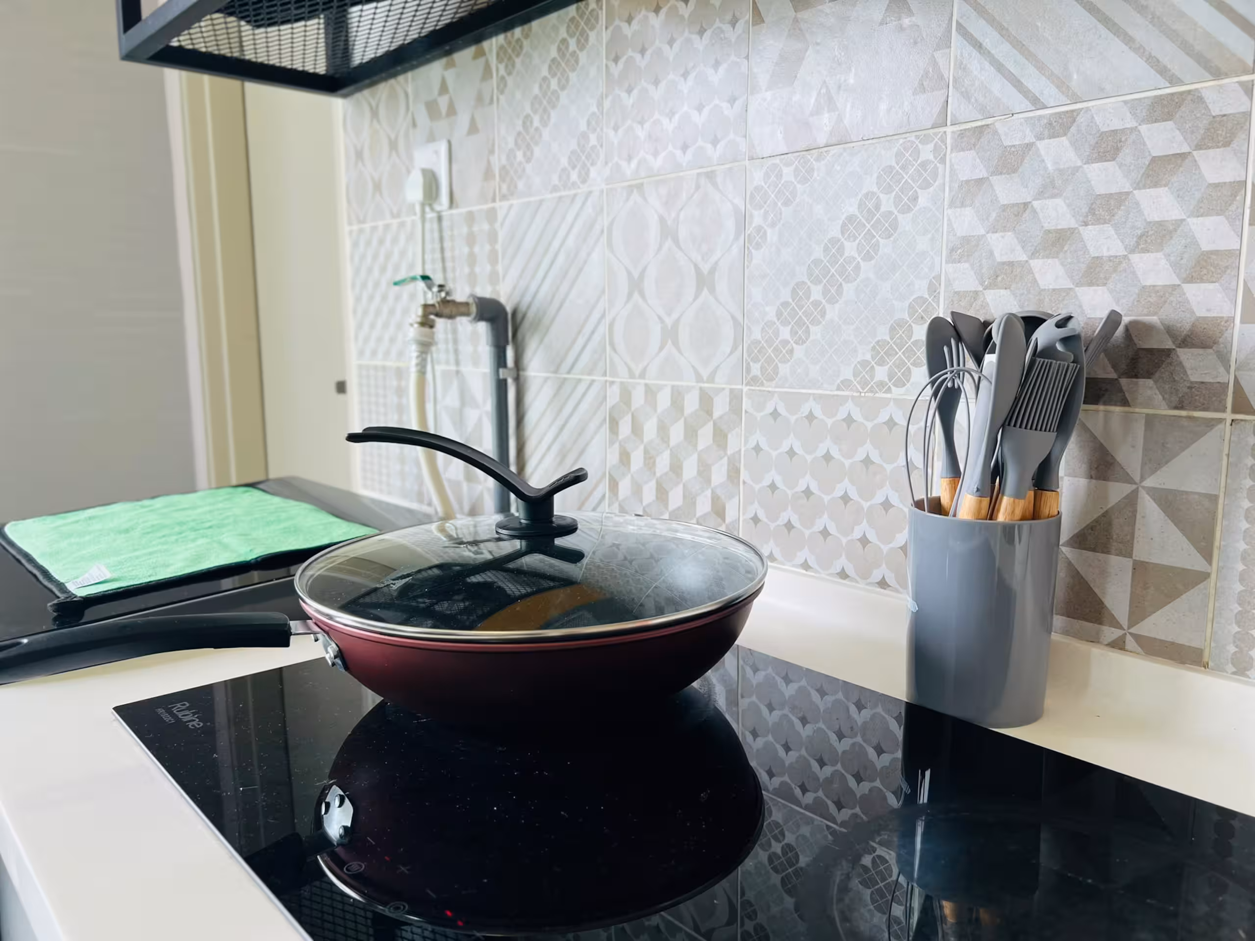 Studio Condo at Sky Romance