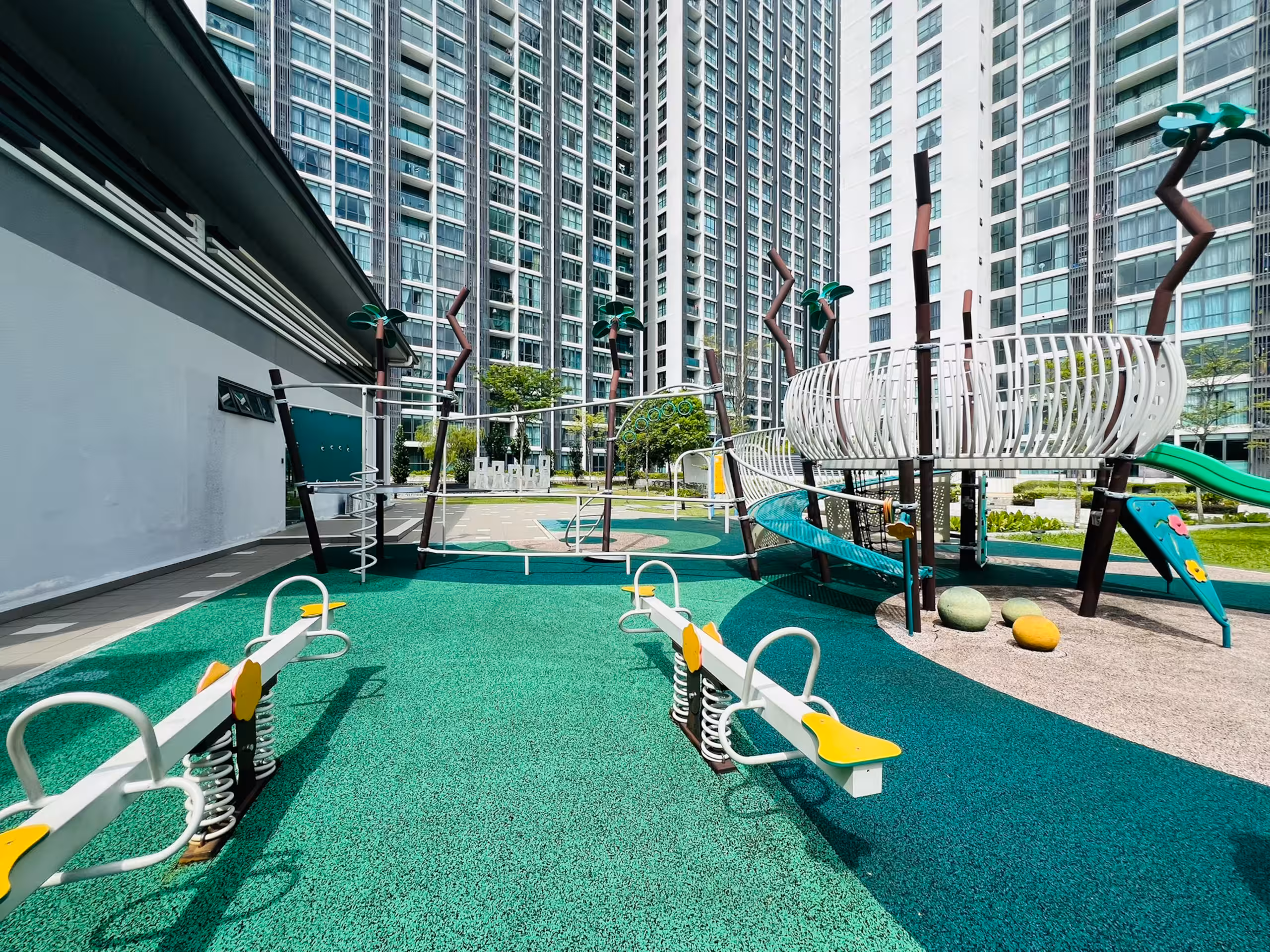 Studio Condo at Sky Romance