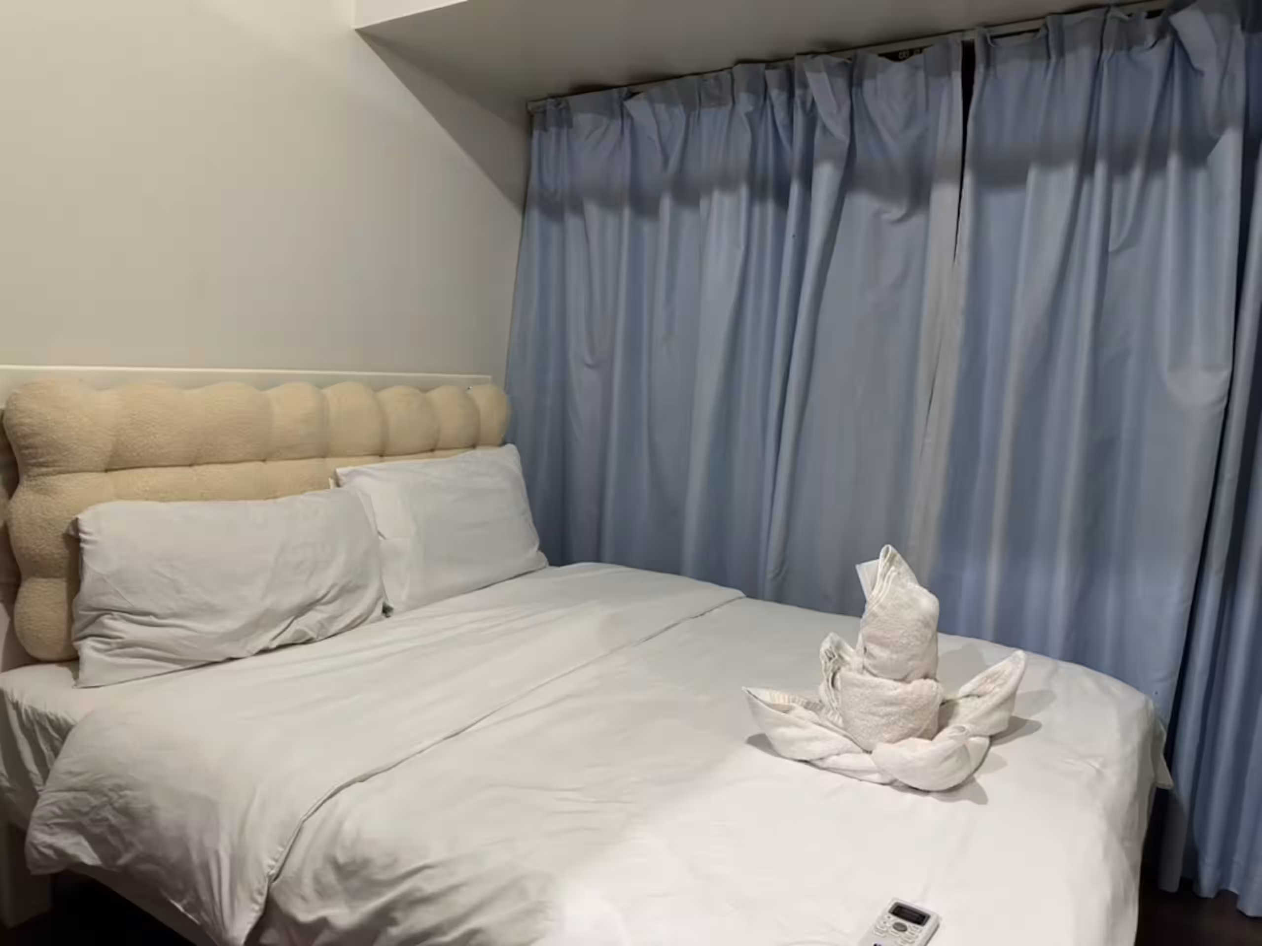 Air Residences, Ayala, Queen Bed