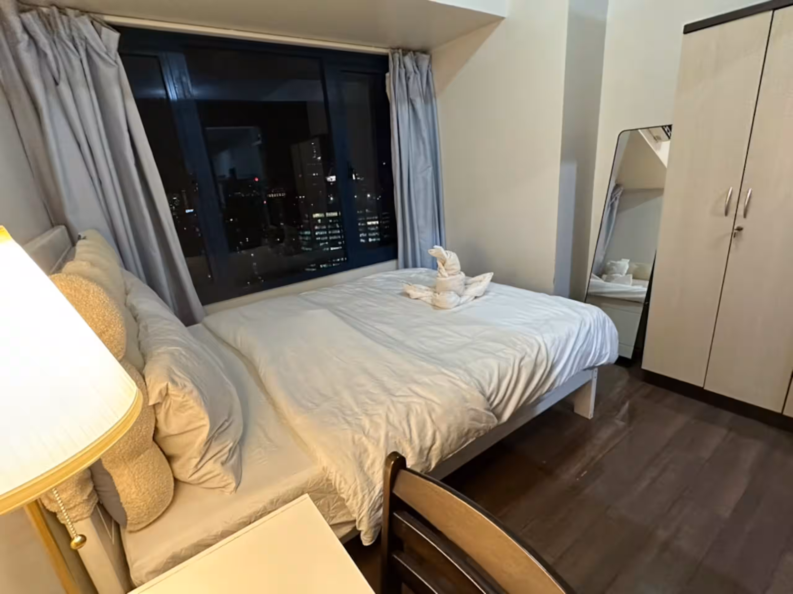 Air Residences, Ayala, Queen Bed