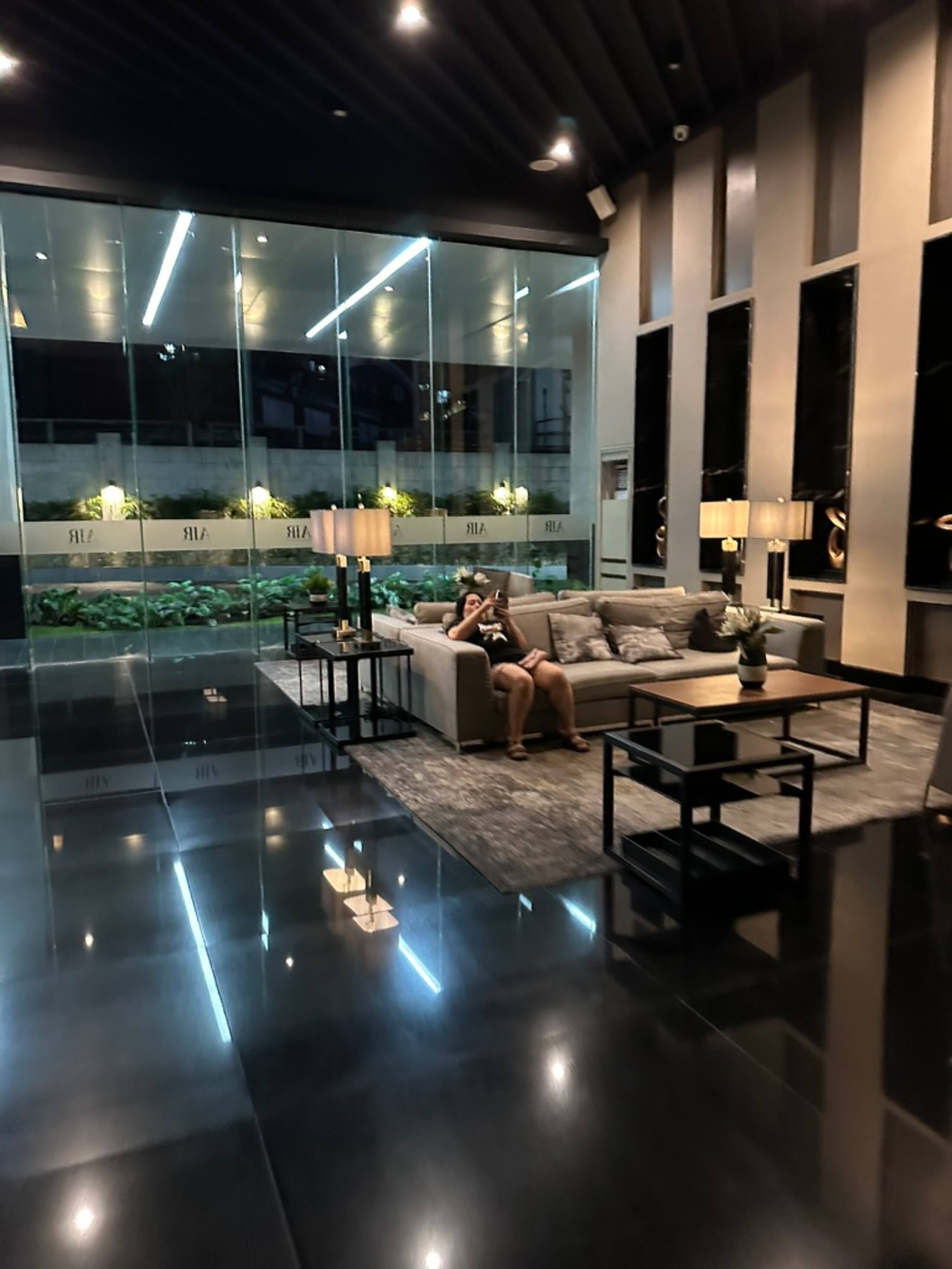 Air Residences, Ayala, Queen Bed