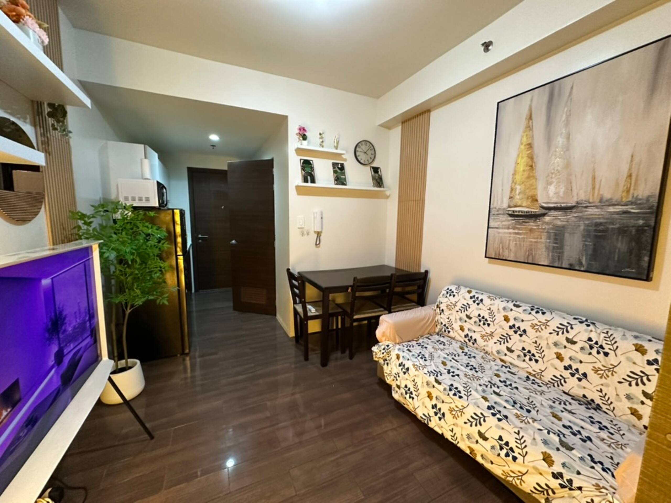 Air Residences, Ayala, Queen Bed