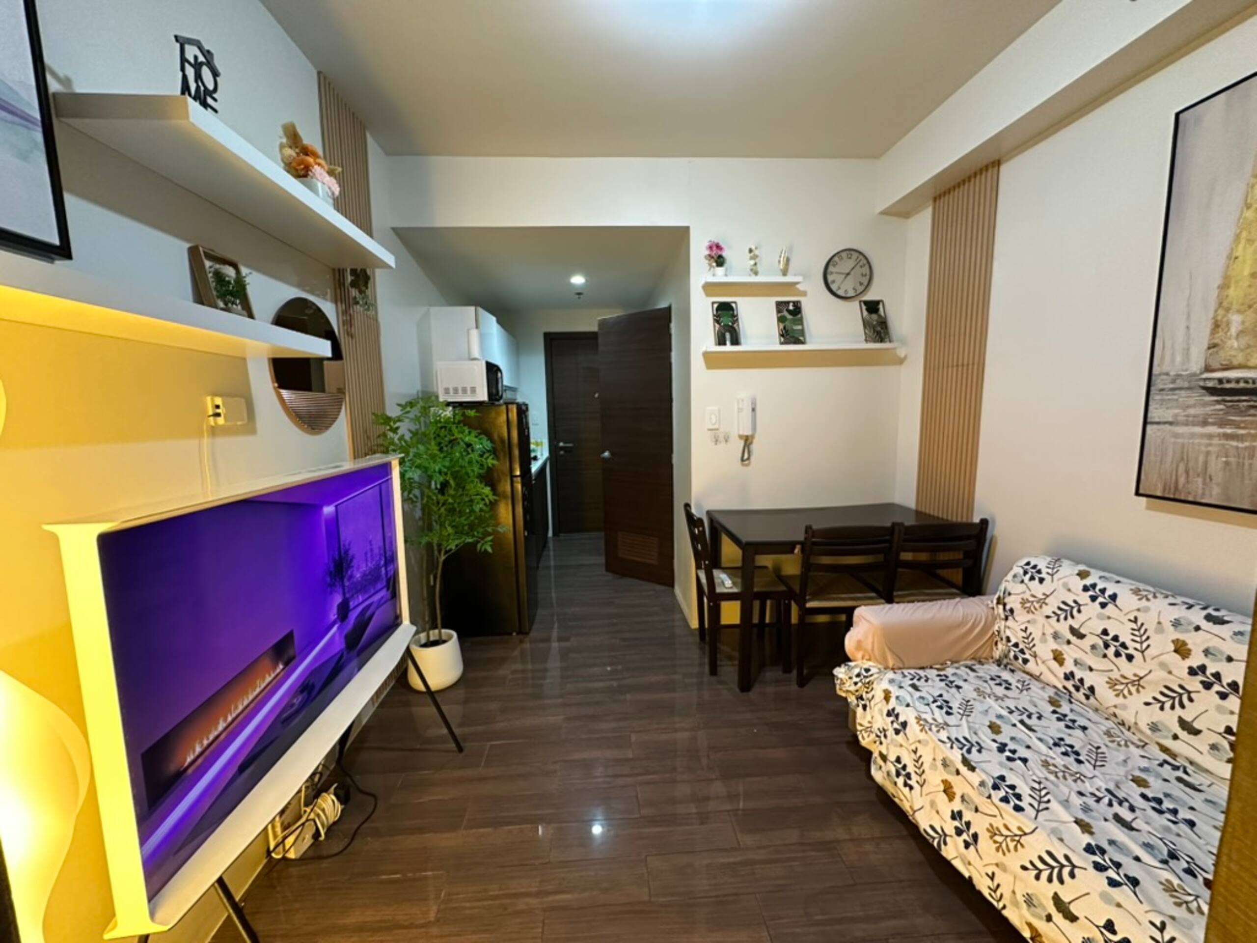 Air Residences, Ayala, Queen Bed