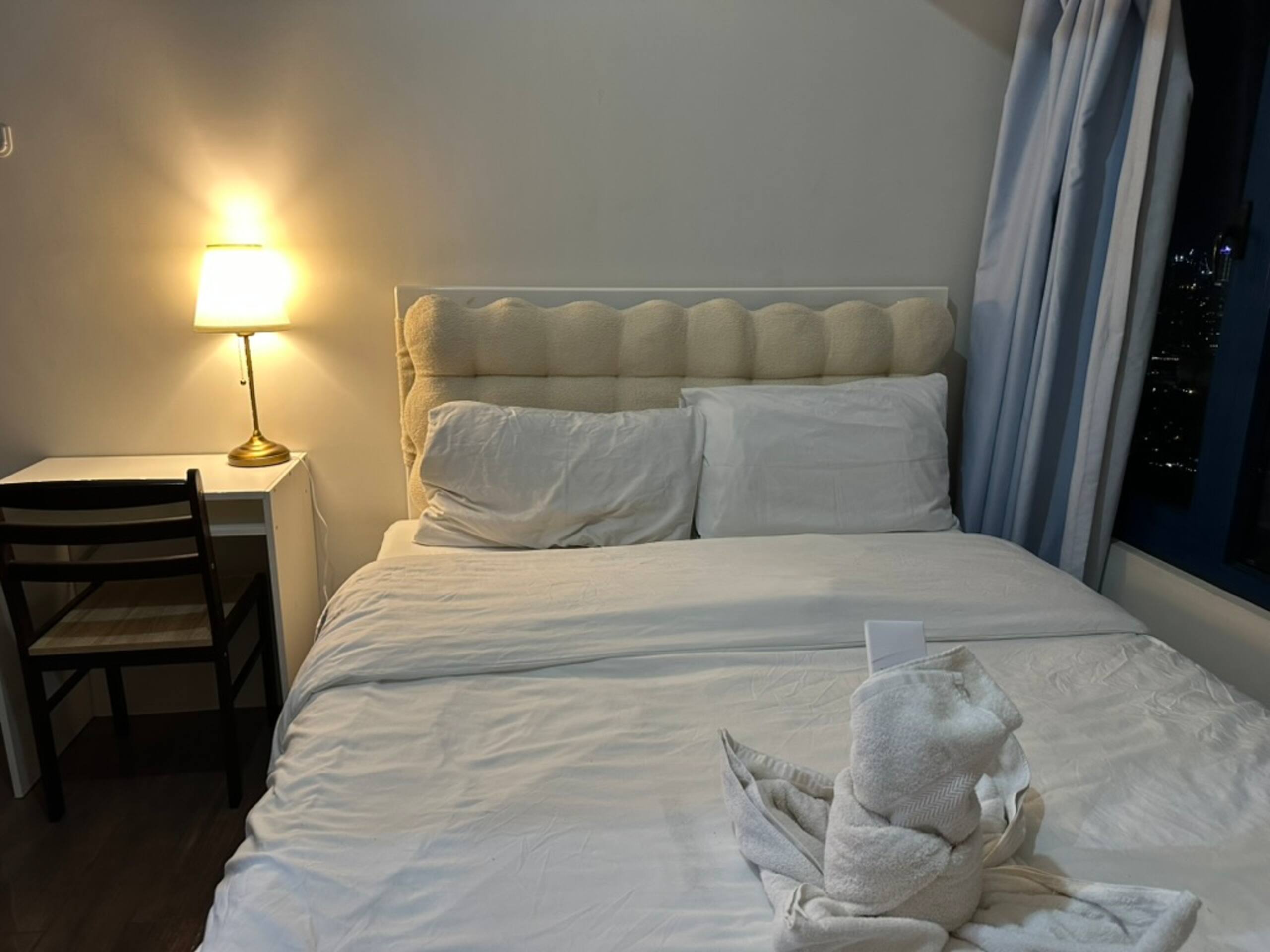 Air Residences, Ayala, Queen Bed