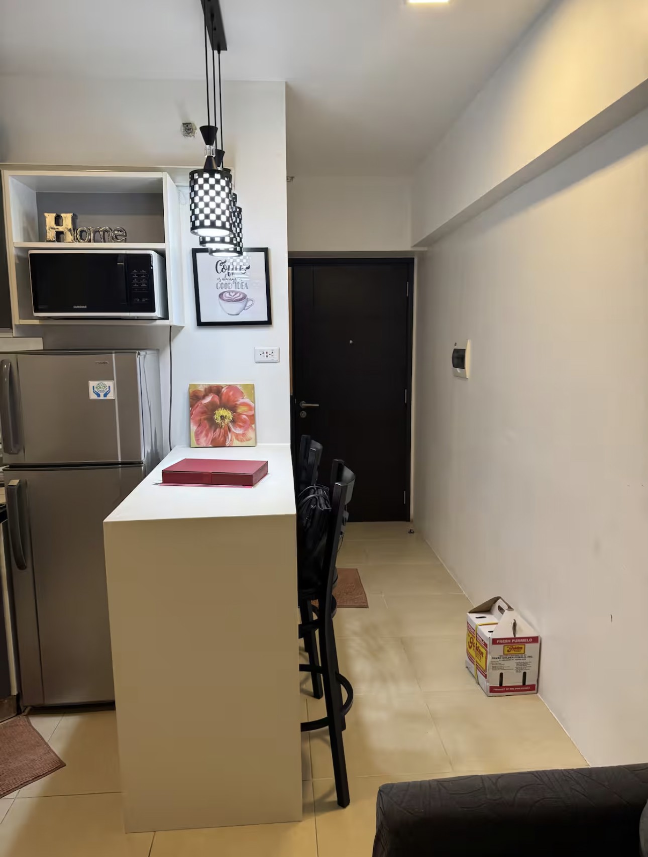 Cozy condo in Makati